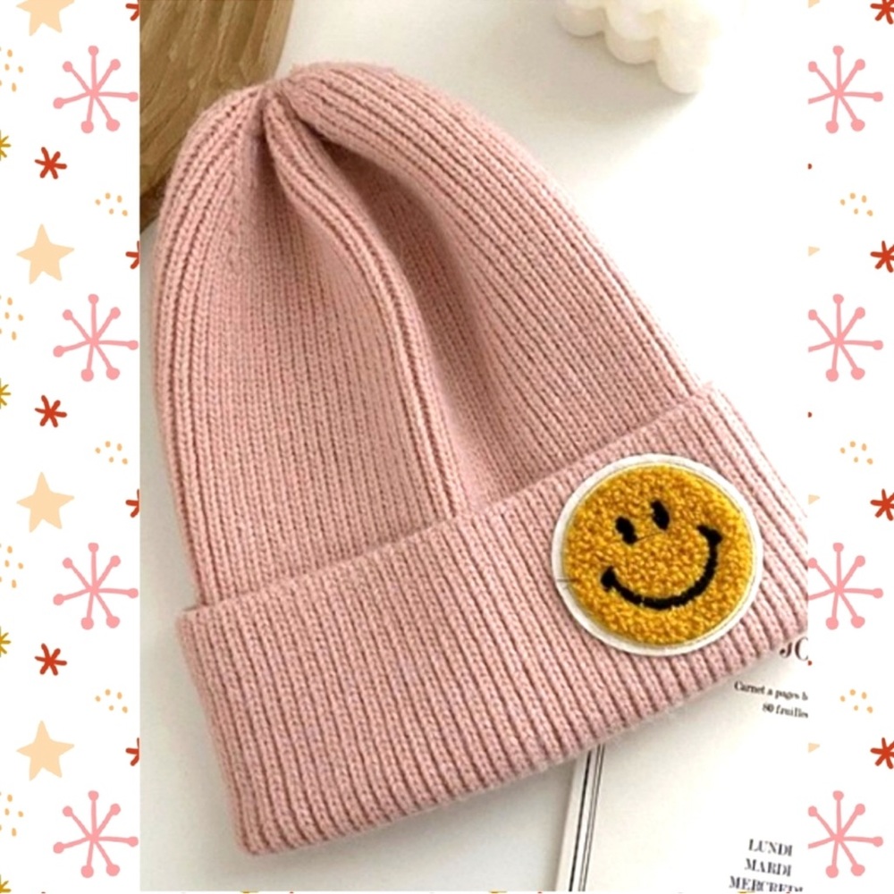 Knit Ribbed Smiley Face Hat Beanie in Light Pink